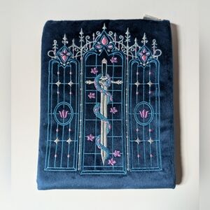 Embroidered Blue Velvet Kindle Cover. Fairyloot